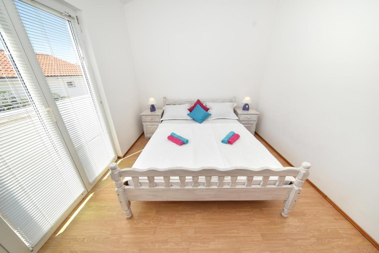 Apartments Krepo Vir Eksteriør billede