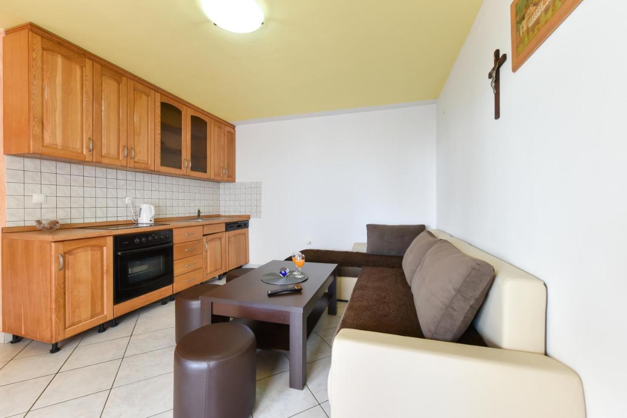 Apartments Krepo Vir Eksteriør billede
