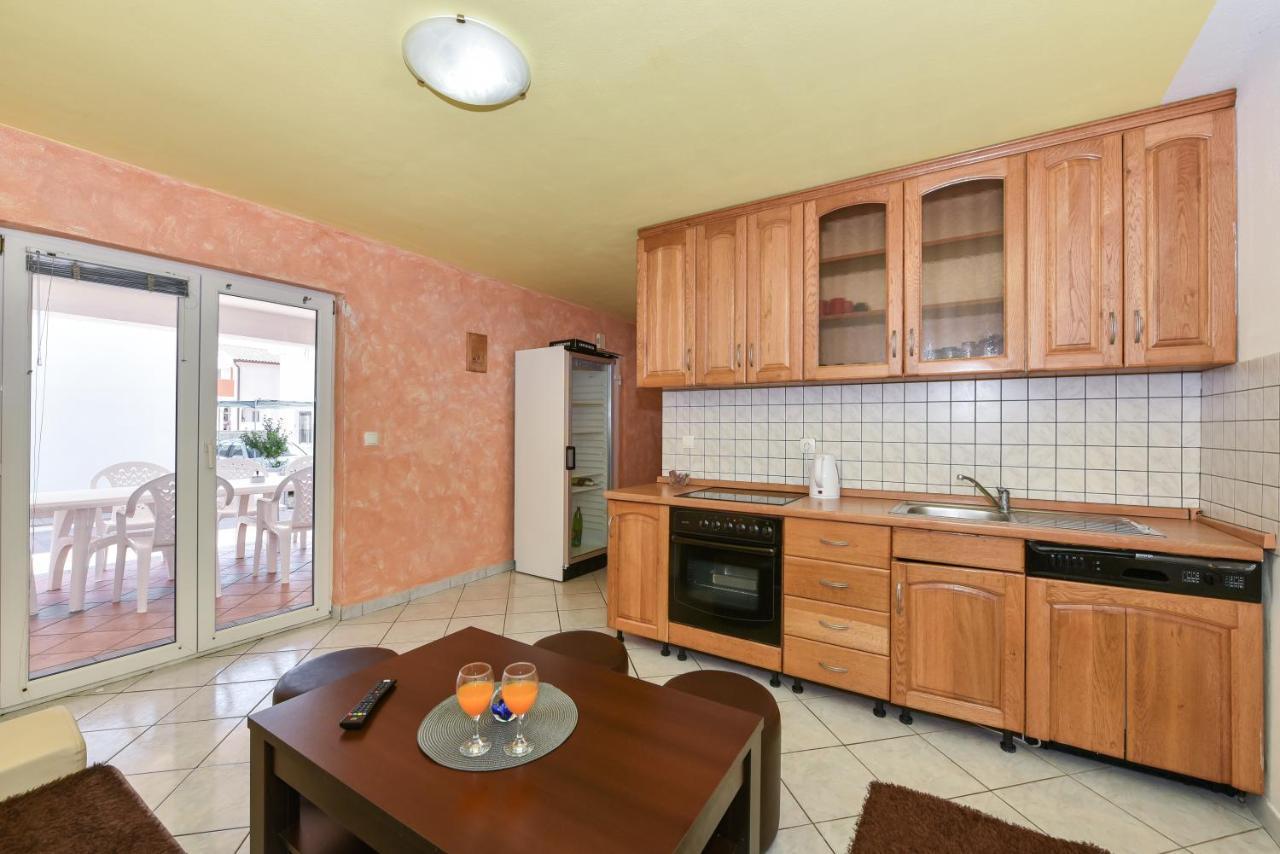 Apartments Krepo Vir Eksteriør billede