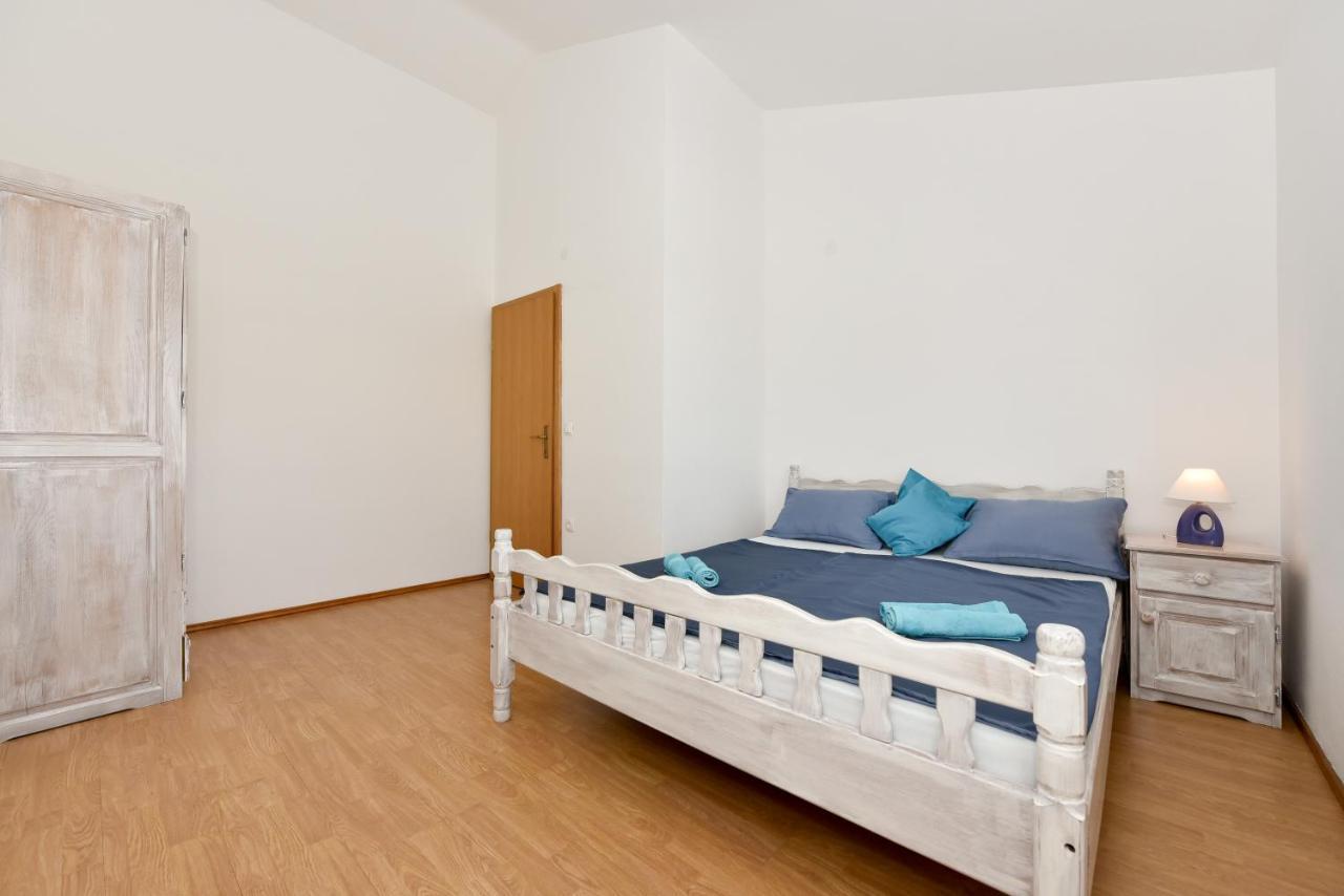Apartments Krepo Vir Eksteriør billede