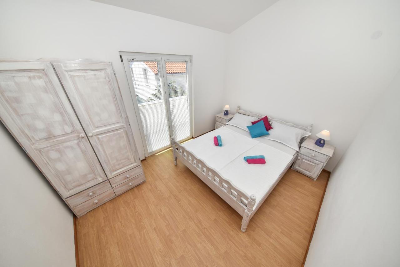 Apartments Krepo Vir Eksteriør billede
