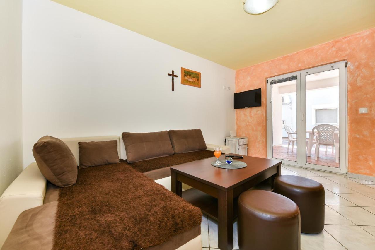 Apartments Krepo Vir Eksteriør billede