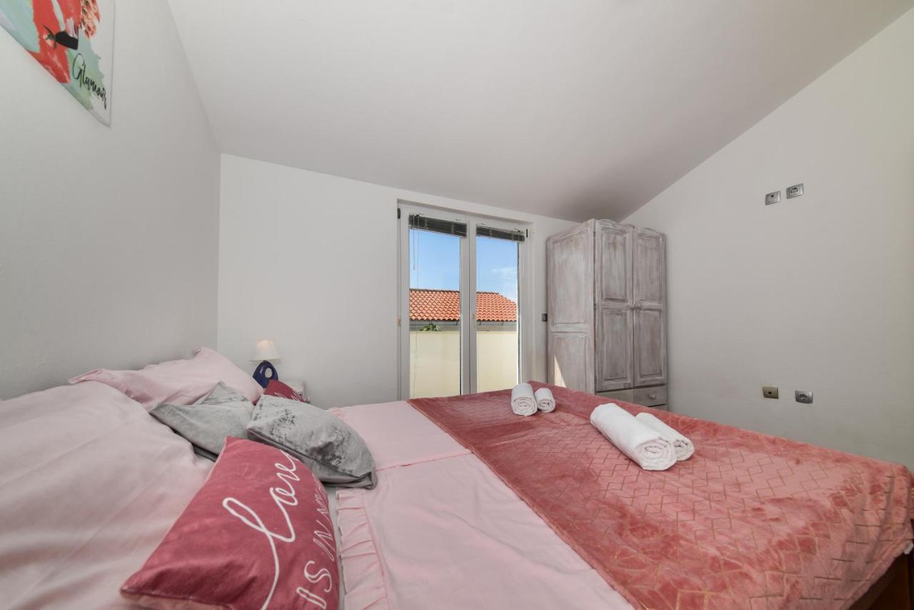 Apartments Krepo Vir Eksteriør billede