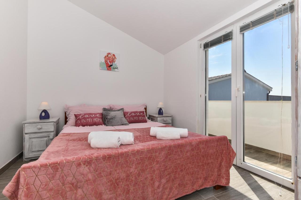 Apartments Krepo Vir Eksteriør billede