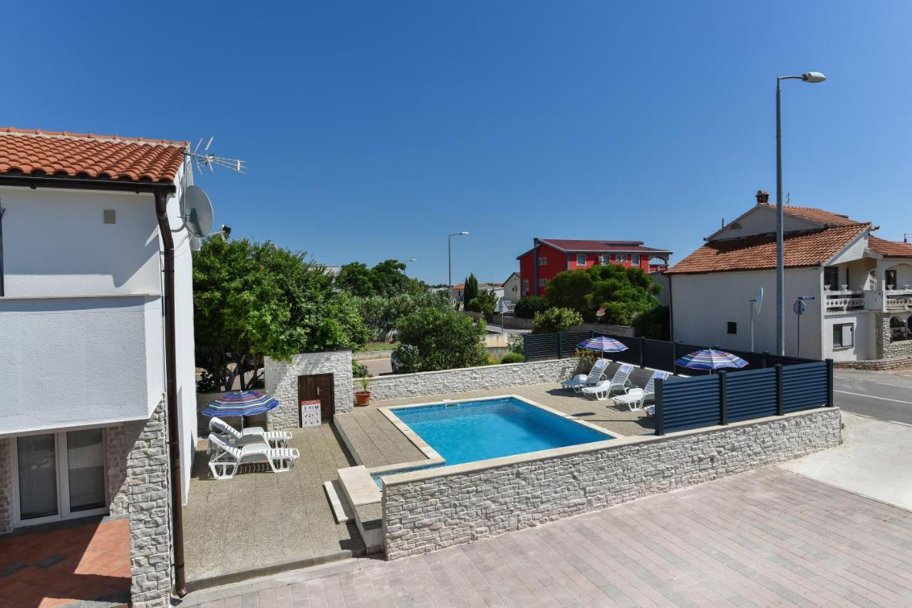 Apartments Krepo Vir Eksteriør billede