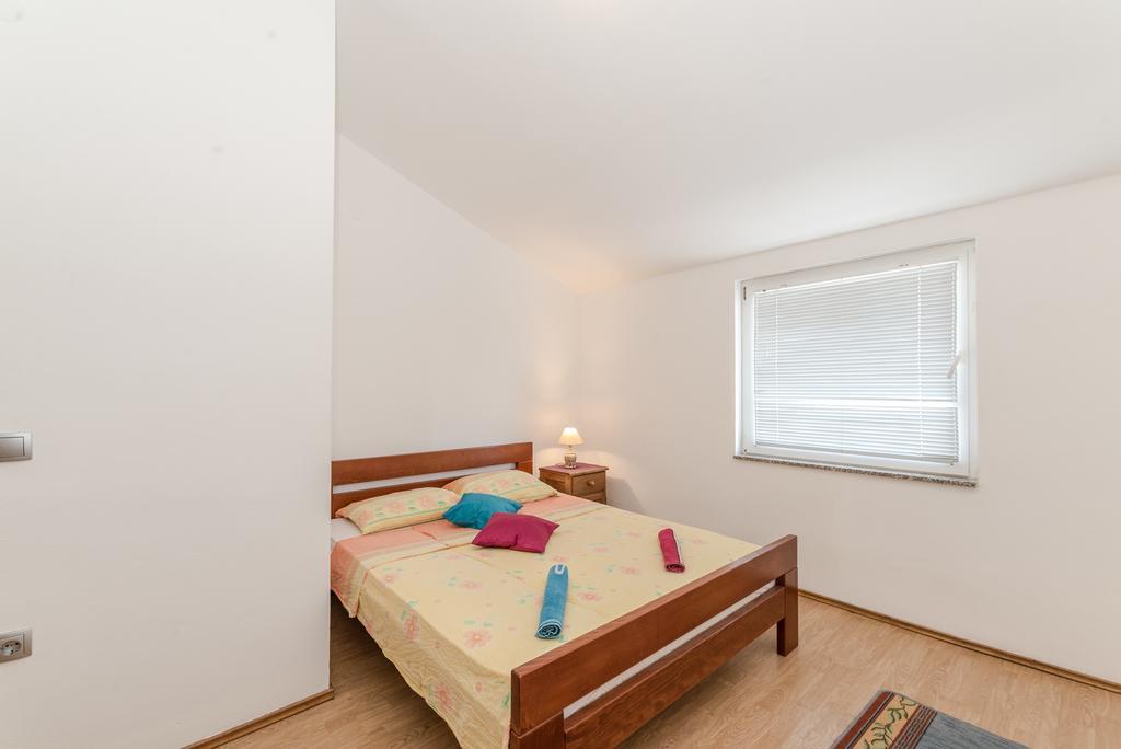 Apartments Krepo Vir Eksteriør billede