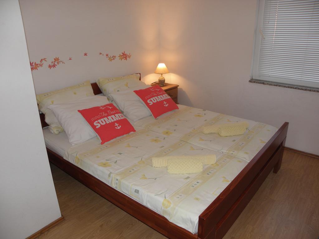 Apartments Krepo Vir Eksteriør billede